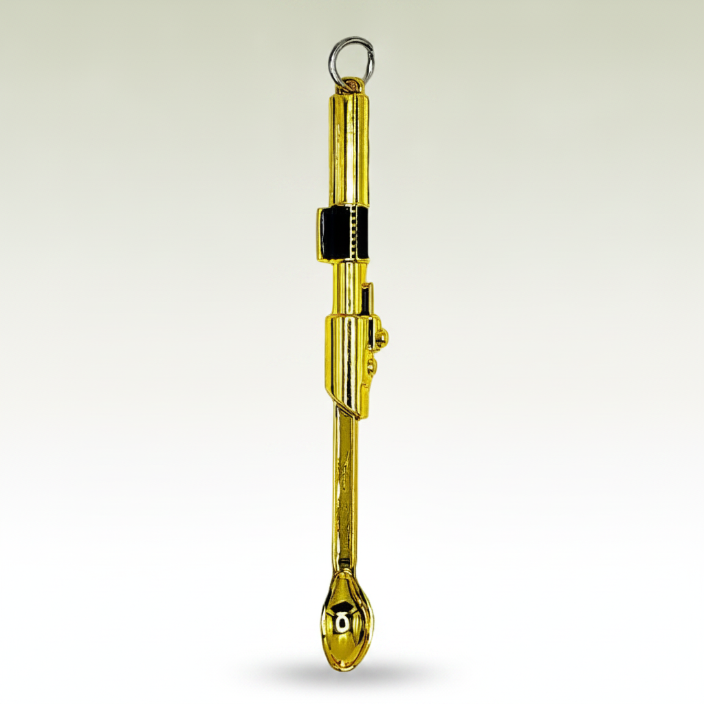 Gold Saber Spoon Pendant - Hero